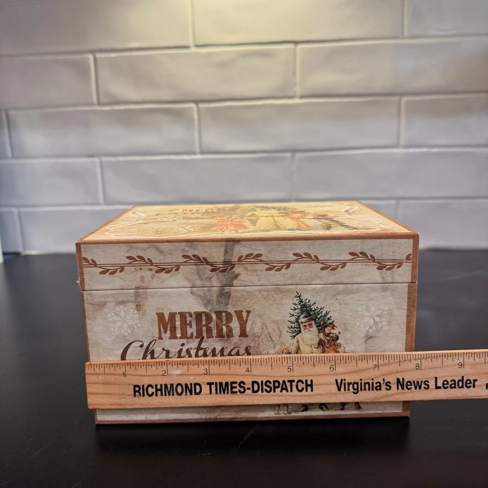 Southern Living Decorative Box Christmas Cream Vintage Santa Hinged T16SR884HM
